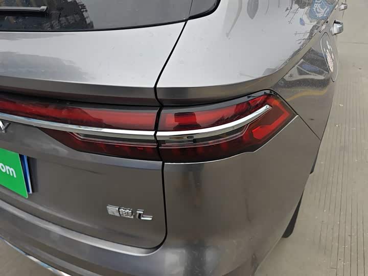 Фото 8 - Geely Monjaro