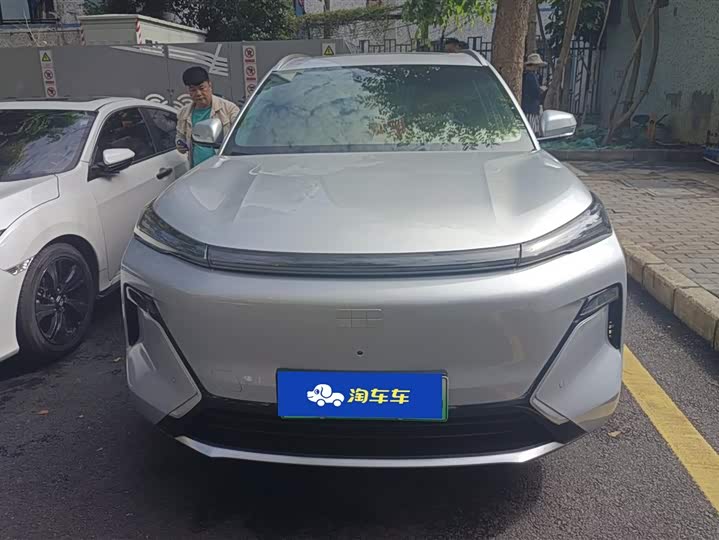 Фото 2 - Geely Galaxy Starship 7