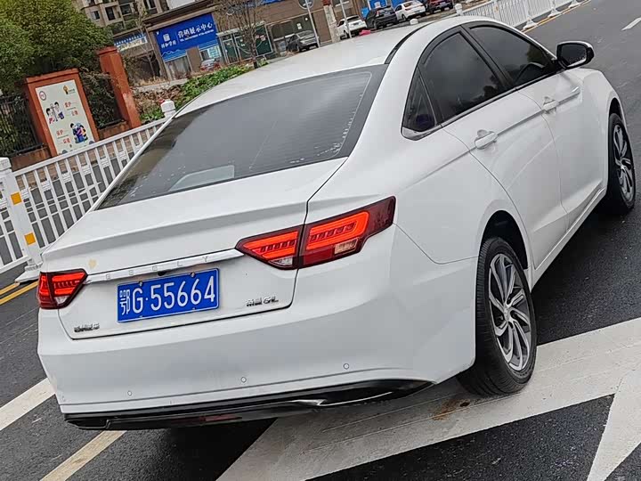 Фото 4 - Geely Emgrand GL