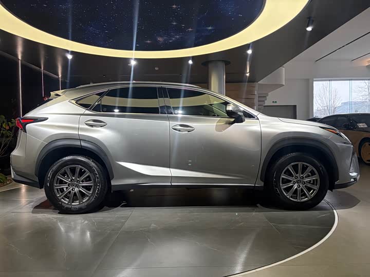 Фото 7 - Lexus NX