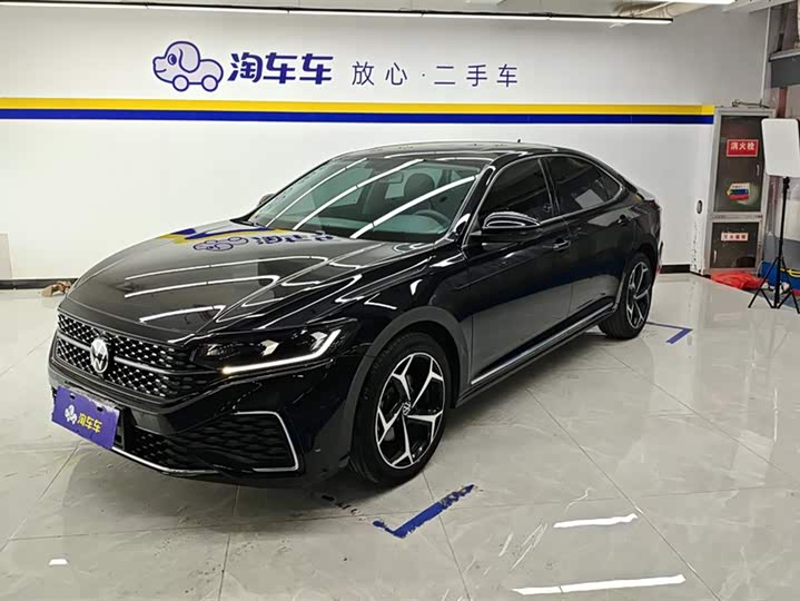 Фото 1 - Volkswagen Passat