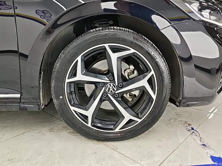 Фото 6 - Volkswagen Passat