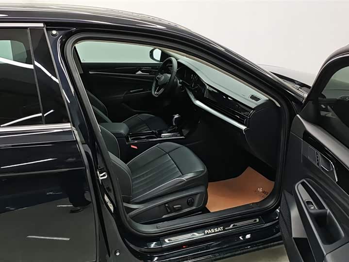 Фото 8 - Volkswagen Passat