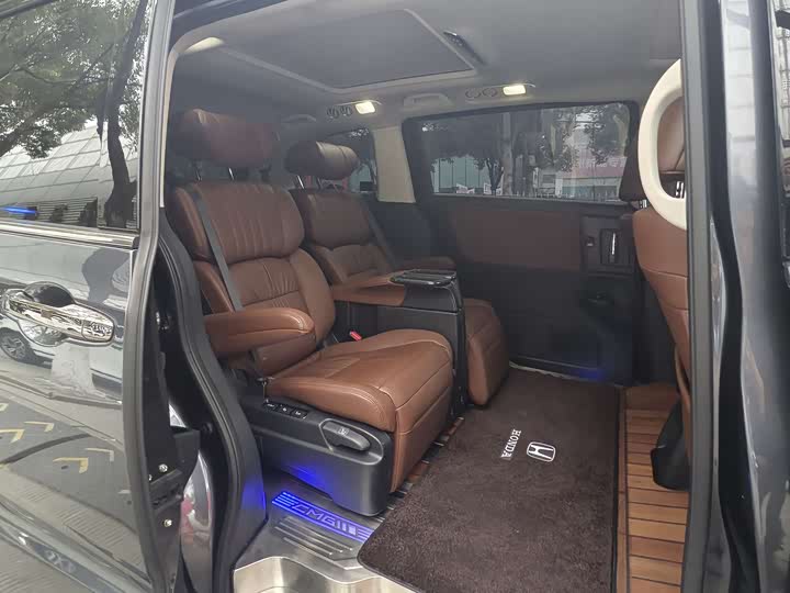 Фото 5 - Honda Odyssey