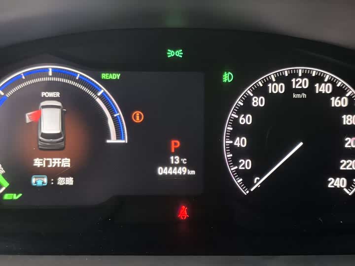 Фото 9 - Honda Odyssey