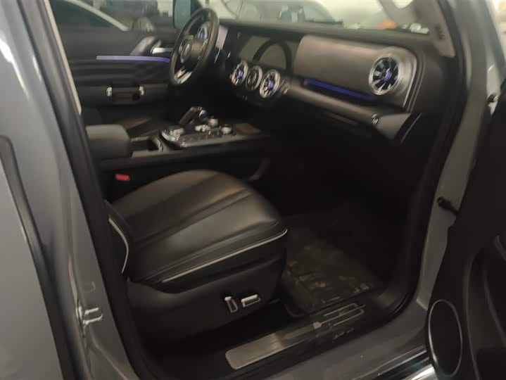 Фото 8 - Tank 300