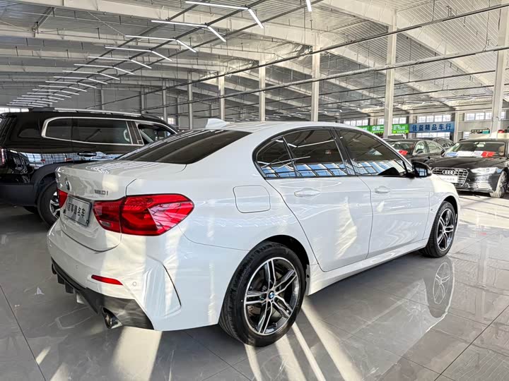 Фото 9 - BMW 1 Series