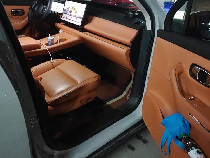 Фото 8 - Leapmotor C10