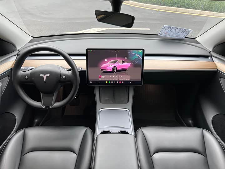Фото 8 - Tesla Model Y