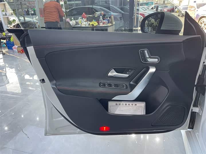 Фото 5 - Mercedes-Benz CLA-Class