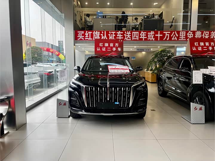 Фото 2 - Hongqi HS3 Hybrid