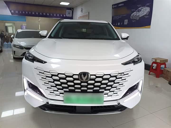 Фото 3 - Changan UNI-K Hybrid