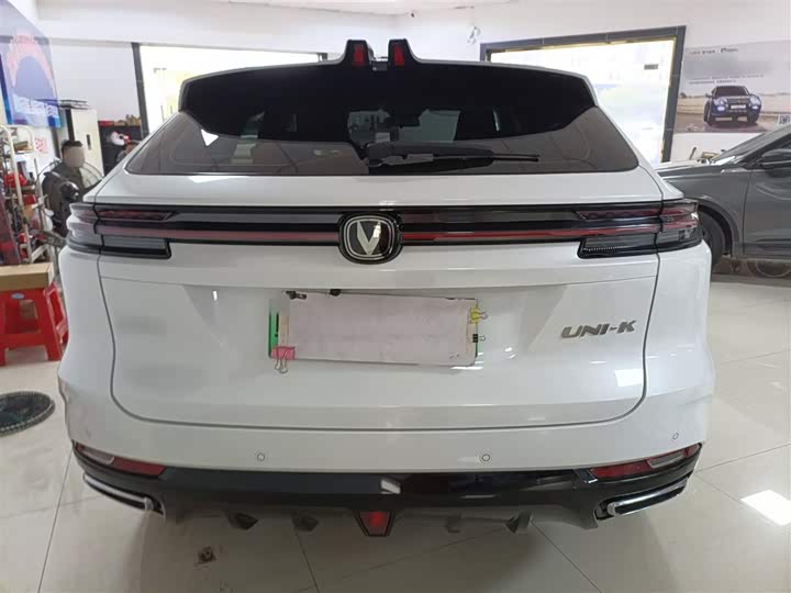 Фото 6 - Changan UNI-K Hybrid