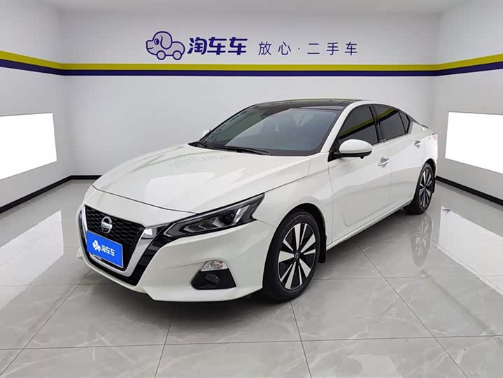 Фото 1 - Nissan Teana