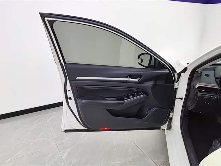 Фото 7 - Nissan Teana