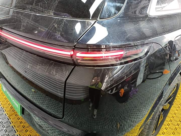 Фото 8 - LiXiang L7