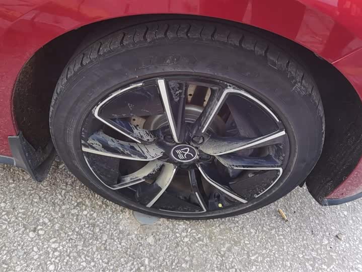 Фото 6 - BYD Han