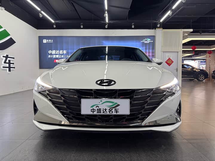 Фото 2 - Hyundai Elantra N line