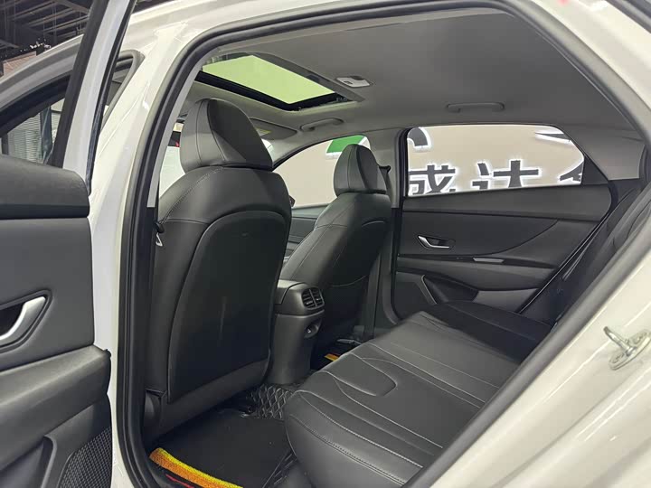 Фото 8 - Hyundai Elantra N line