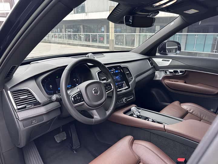 Фото 4 - Volvo XC90