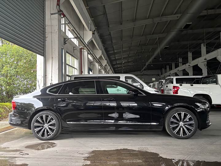 Фото 7 - Volvo S90
