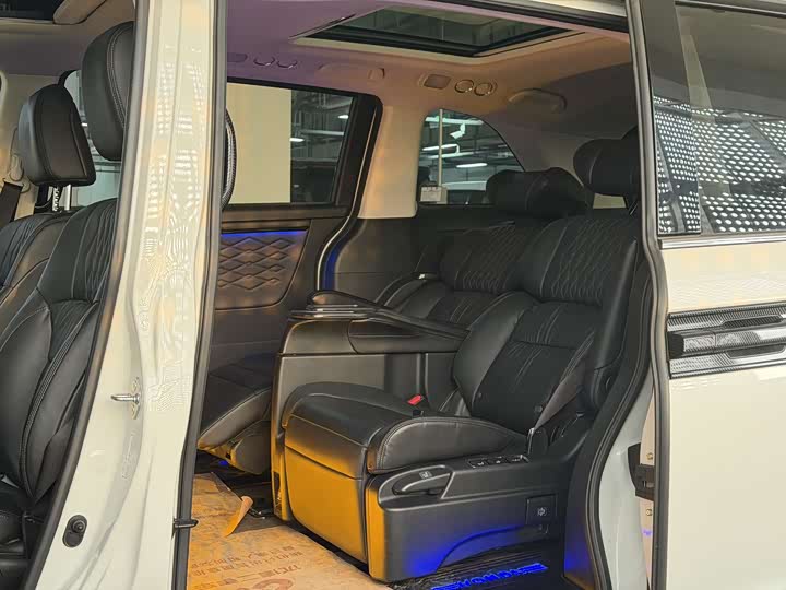 Фото 6 - Honda Elysion