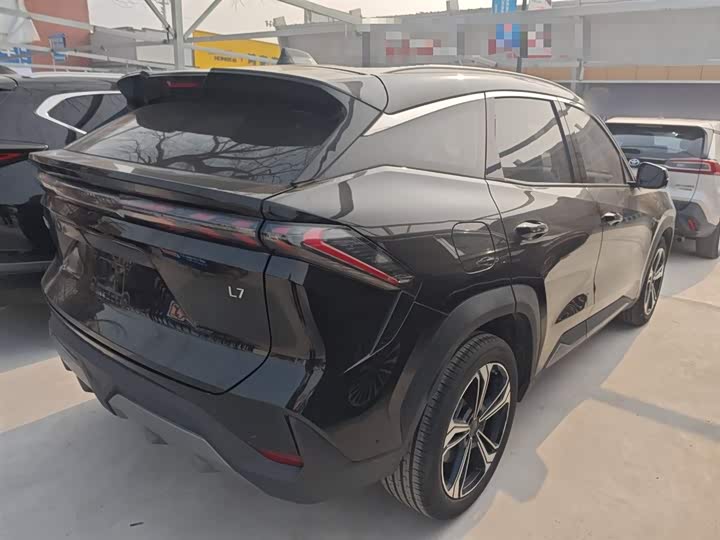 Фото 7 - Geely Galaxy L7