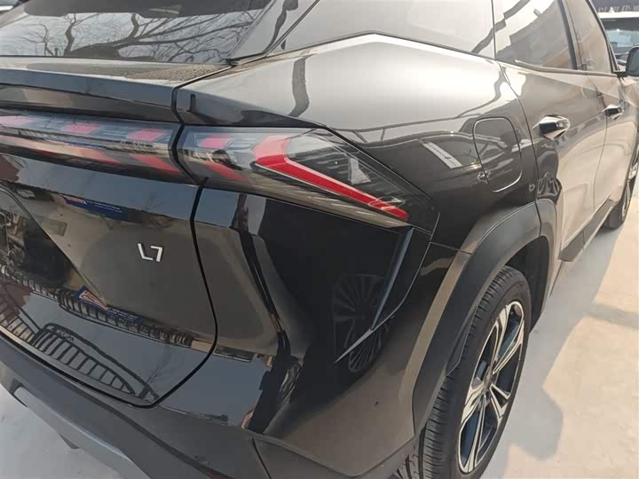 Фото 8 - Geely Galaxy L7