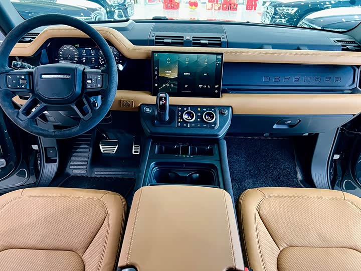 Фото 8 - Land Rover Defender