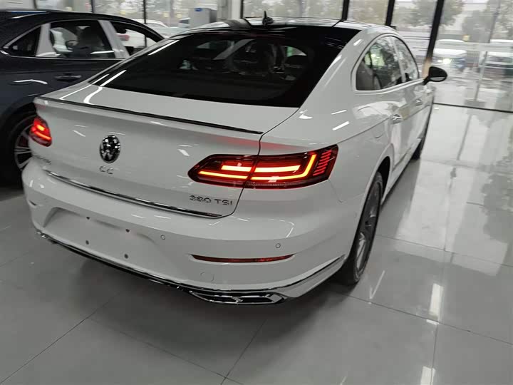 Фото 8 - Volkswagen CC