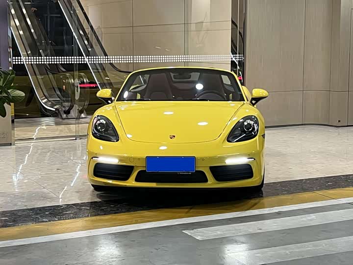 Фото 3 - Porsche 718