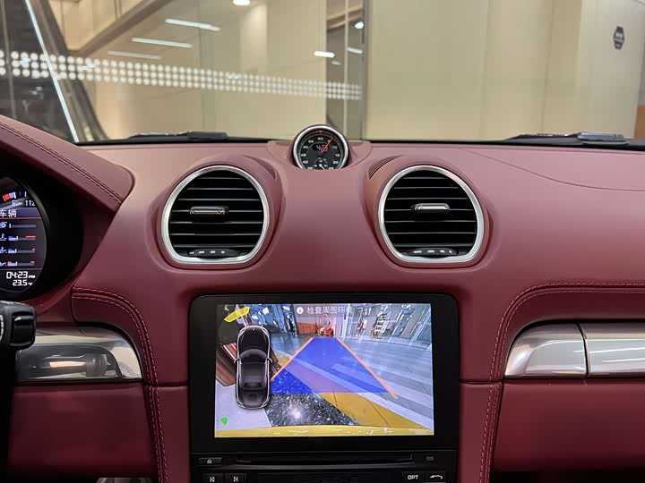 Фото 4 - Porsche 718