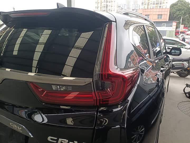 Фото 8 - Honda CR-V