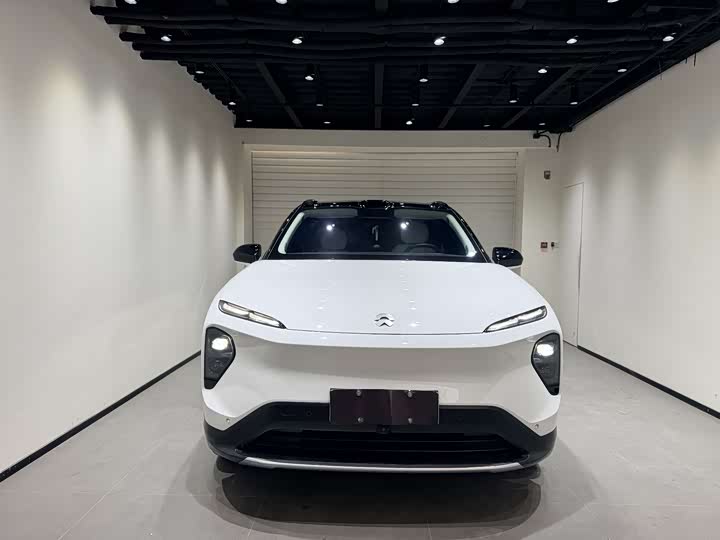 Фото 2 - Nio ES7