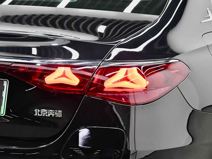 Фото 7 - Mercedes-Benz E-Class Hybrid