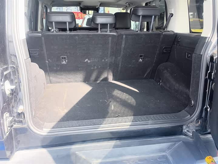 Фото 4 - Tank 300