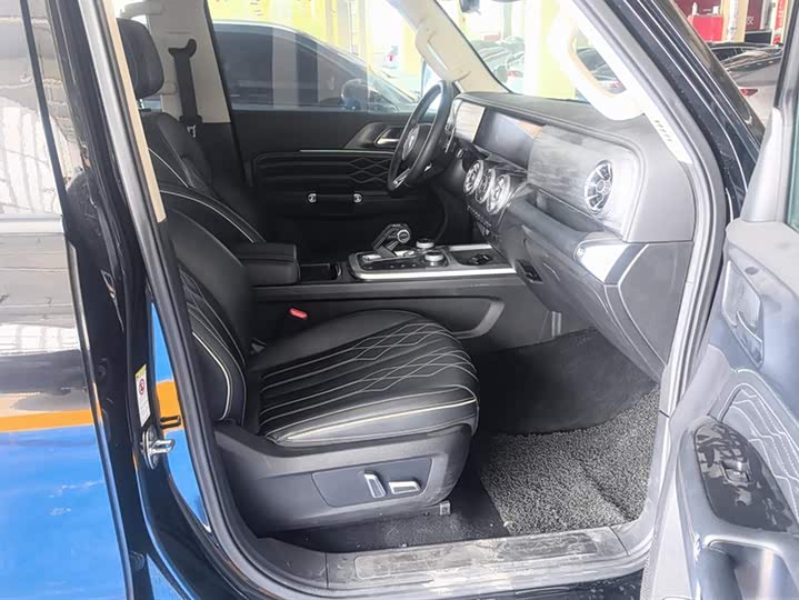 Фото 8 - Tank 300