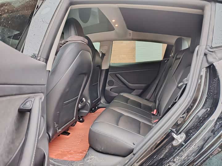 Фото 5 - Tesla Model 3