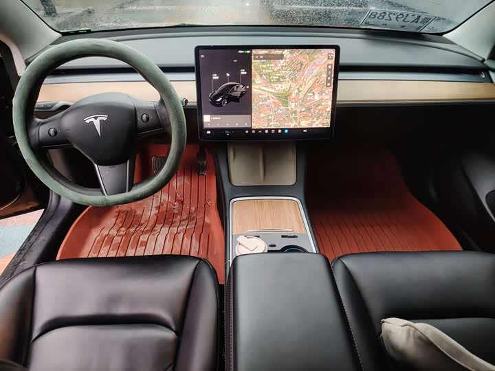 Фото 6 - Tesla Model 3
