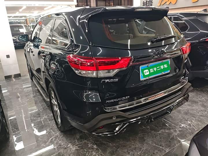 Фото 5 - Toyota Highlander