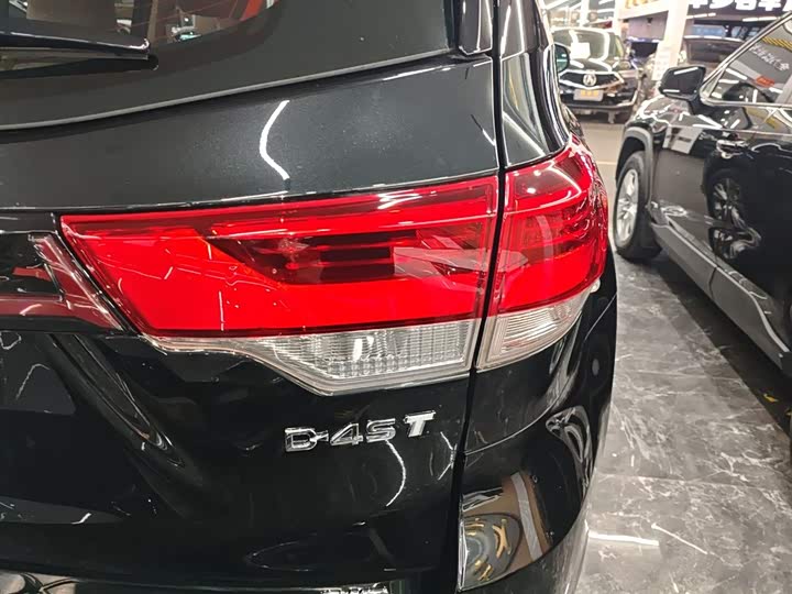 Фото 8 - Toyota Highlander