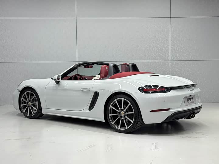 Фото 4 - Porsche 718