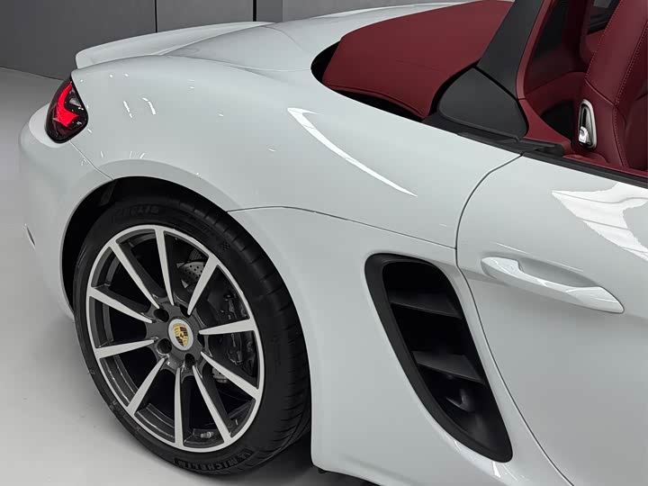 Фото 7 - Porsche 718