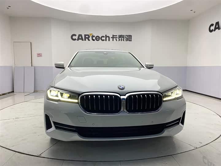 Фото 3 - BMW 5 Series