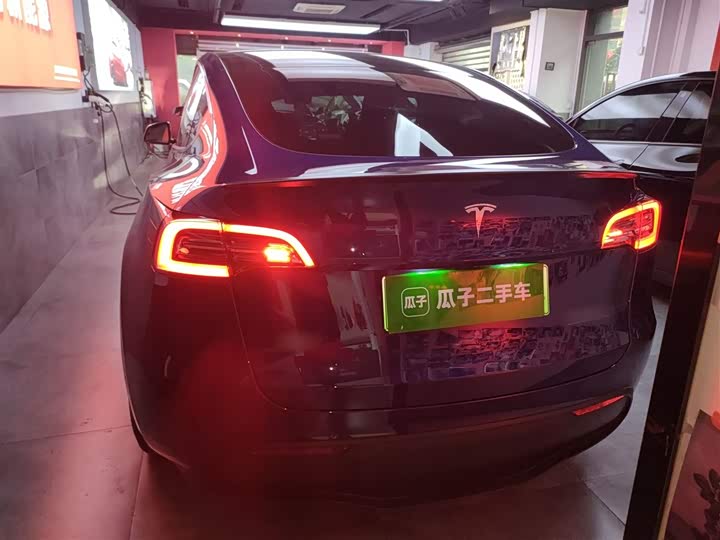 Фото 6 - Tesla Model Y