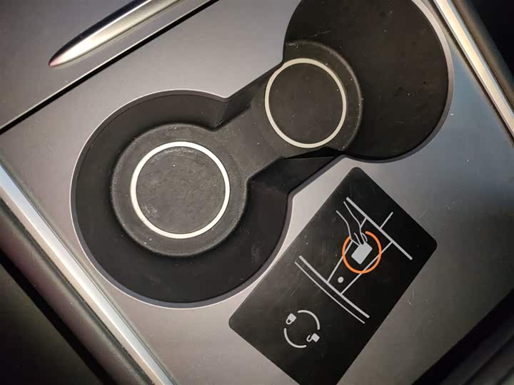 Фото 9 - Tesla Model Y