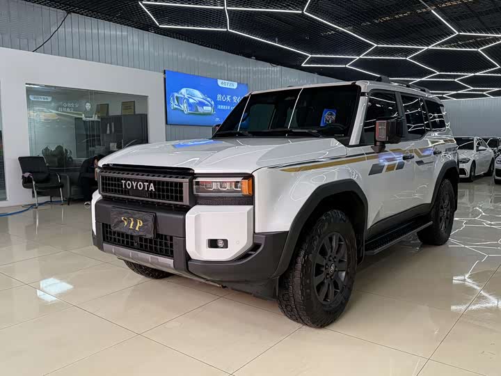 Фото 1 - Toyota Prado