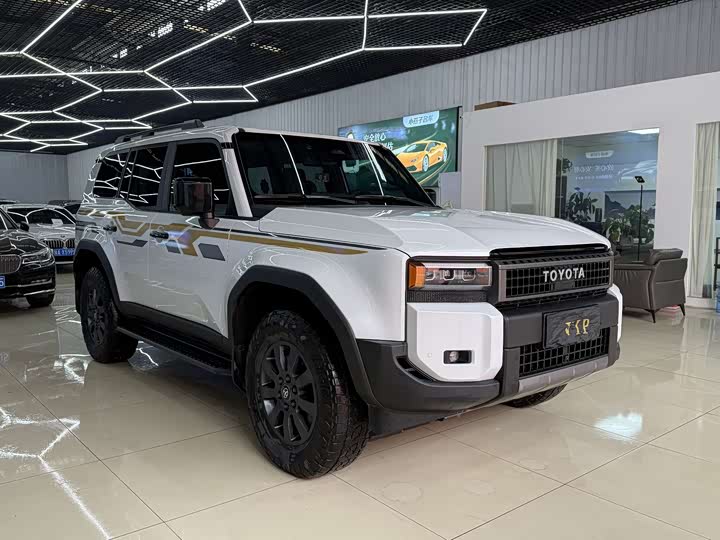 Фото 3 - Toyota Prado