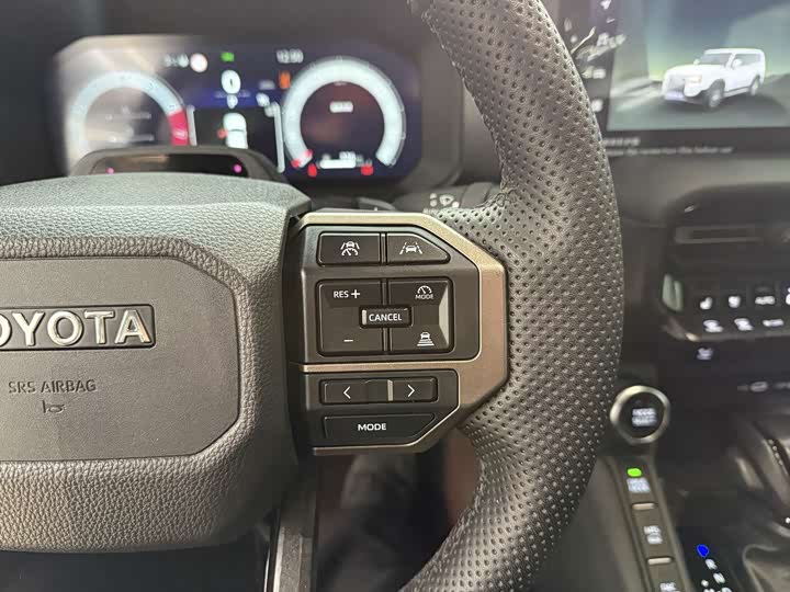 Фото 9 - Toyota Prado