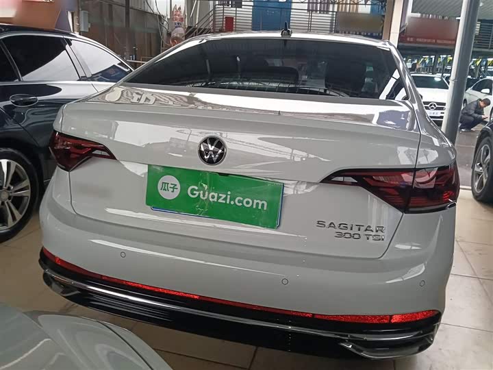 Фото 6 - Volkswagen Sagitar L